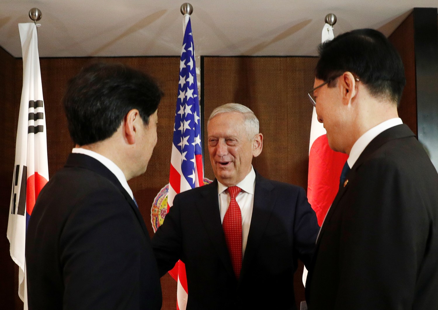 Japan's Defence Minister Itsunori Onodera, U.S. Secretary of Defence Jim Mattis and South Korea's Defence Minister Song Young-moo attend a trilateral meeting on the sidelines of the IISS Shangri-la Dialogue in Singapore June 3, 2018. REUTERS/Edgar Su - RC18246DC620