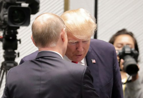U.S. President Donald Trump and Russian President Vladimir Putin talk before a session of the APEC summit in Danang, Vietnam November 11, 2017. Sputnik/Mikhail Klimentyev/Kremlin via REUTERS ATTENTION EDITORS - THIS IMAGE WAS PROVIDED BY A THIRD PARTY. - RC13DF6C7E00