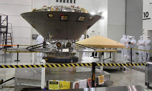NASAs InSight spacecraft, destined for the Elysium Planitia region located in Mars northern hemisphere, undergoes final preparations at Vandenberg Air Force Base, California, U.S., April 6, 2018.   REUTERS/Gene Blevins - RC16FA6251B0