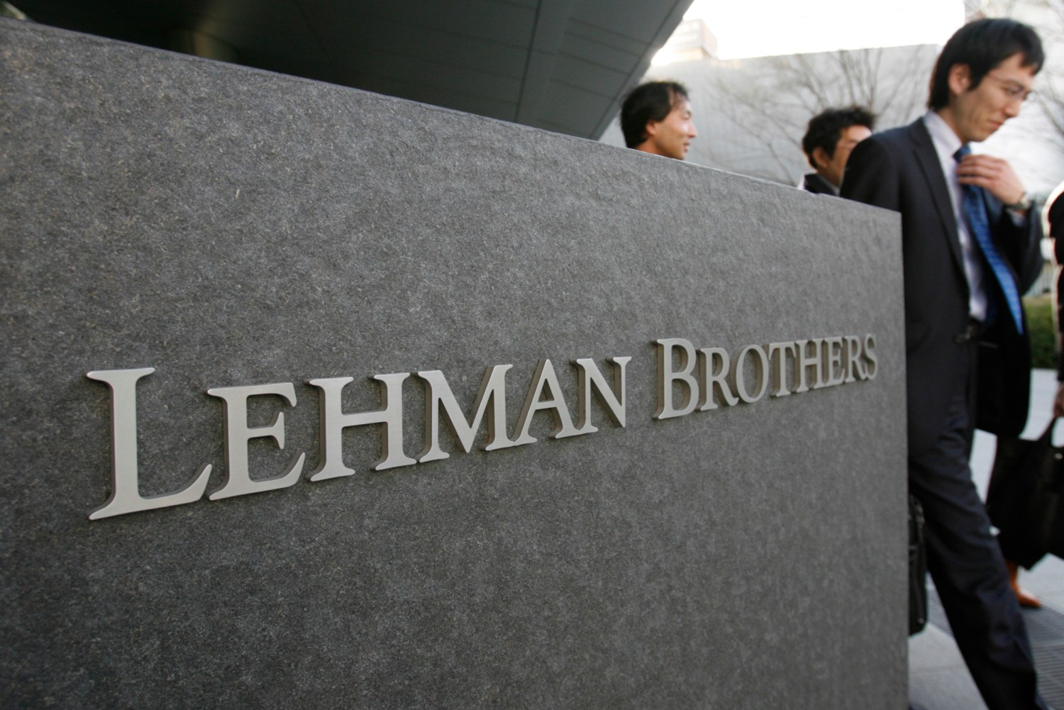 A logo of U.S. investment bank Lehman Brothers is seen outside its Asia headquarters in April 1, 2008. Lehman Brothers Holdings Inc, an investment bank beset by rumours of not having enough funding, said it plans to raise $3 billion of capital to quash questions about its stability. REUTERS/Yuriko Nakao (JAPAN) - GM1E44117R401