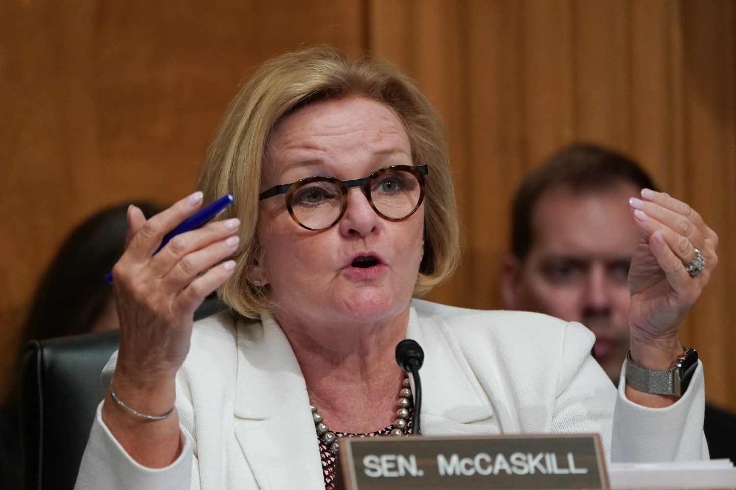Senate Homeland Security and Governmental Affairs Committee ranking member Claire McCaskill (D-MO) questions Department of Homeland Security Secretary Kirstjen Nielsen during a Senate Homeland Security and Governmental Affairs Committee hearing on "Authorities and Resources Needed to Protect and Secure the United States,"  on Capitol Hill in Washington, DC, U.S., May 15, 2018. REUTERS/Erin Schaff - HP1EE5F1KUG2A