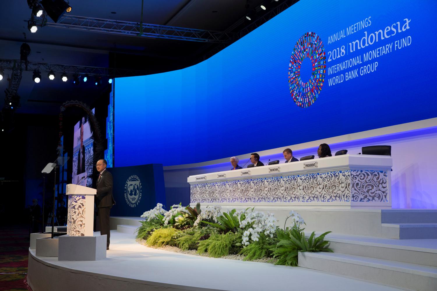 World Bank President Jim Yong Kim delivers a speech during a plenary session at International Monetary Fund - World Bank Annual Meeting 2018 in Nusa Dua, Bali, Indonesia, October 12, 2018. REUTERS/Johannes P. Christo - RC19B03811C0