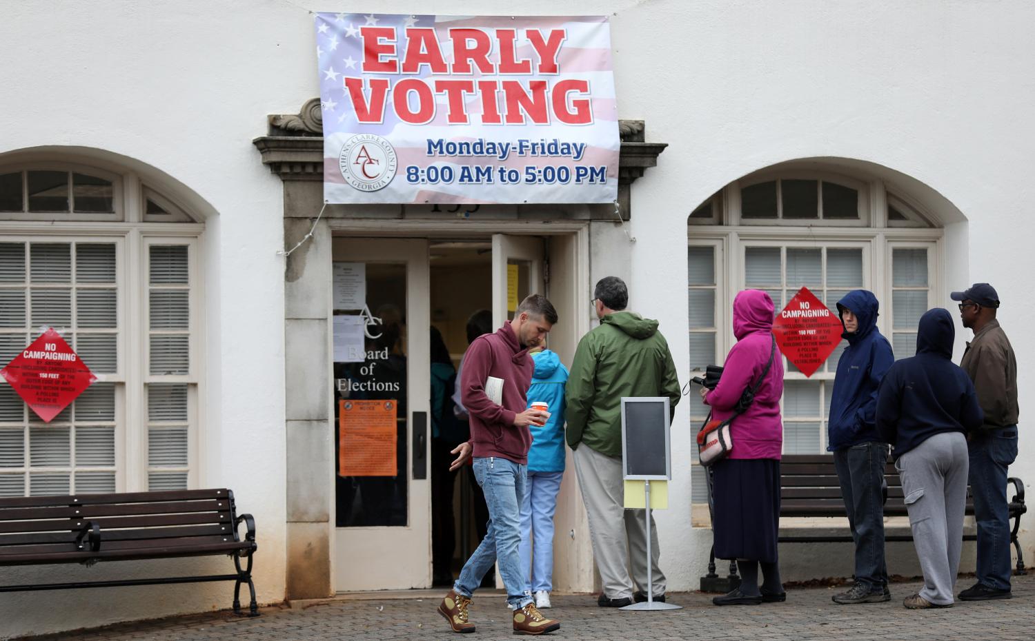 Early voters arrive at a polling station in Athens, Georgia, U.S., October 26, 2018 ahead of the midterm elections. Photo taken October 26, 2018. REUTERS/Lawrence Bryant