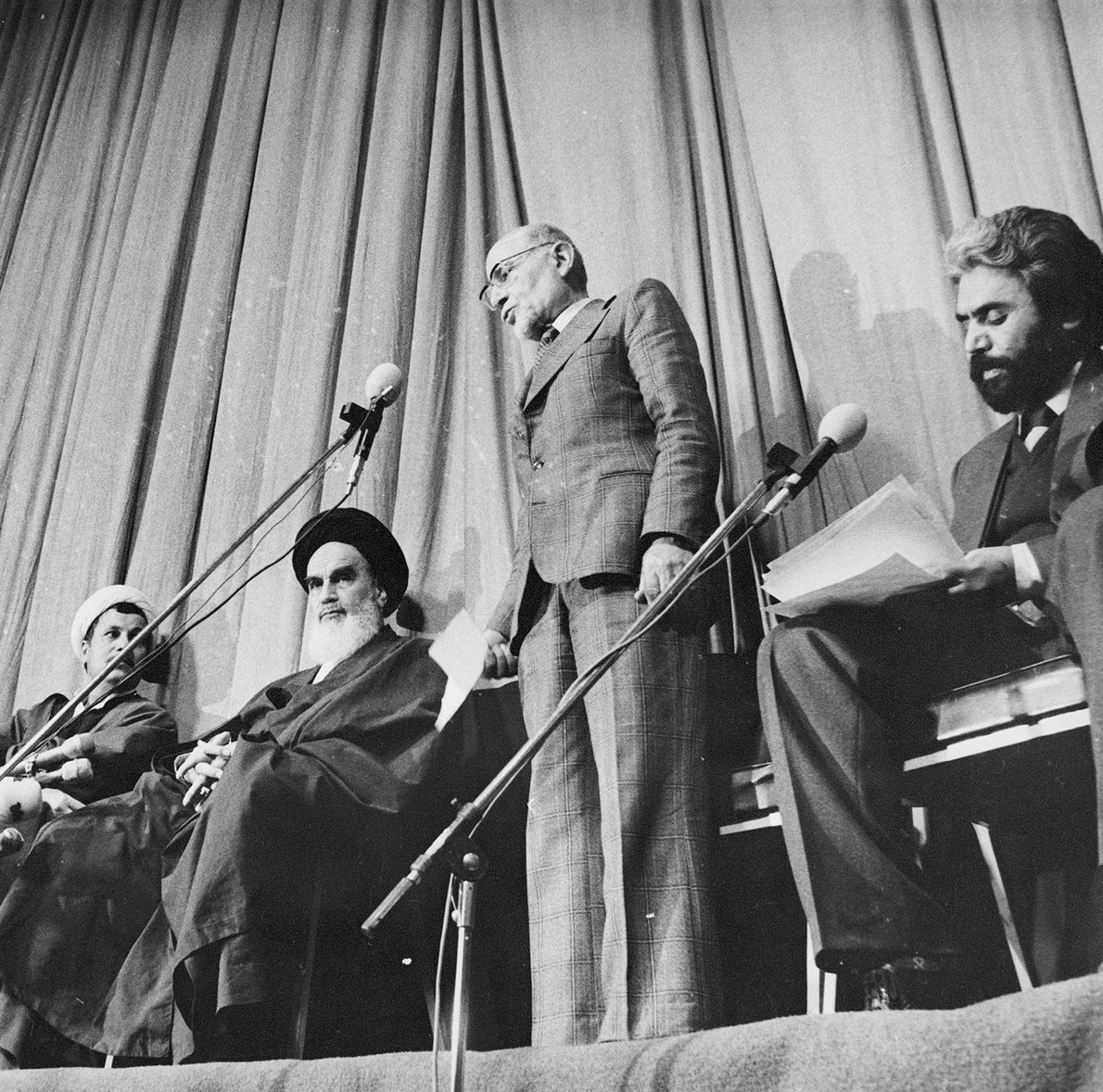 Mehdi Bazargan's inauguration in the Hall of Alavi Madrasi, February 4, 1979. / Wikimedia Commons