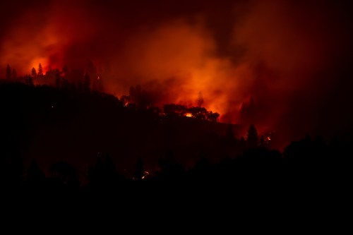 The Camp Fire burns near Big Bend, California, U.S., November 10, 2018. Picture taken November 10, 2018. REUTERS/Stephen Lam - RC1C819807E0