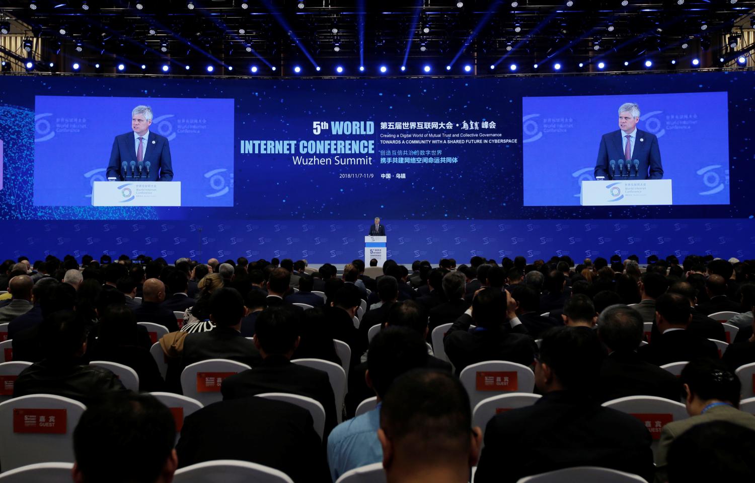 Steve Mollenkopf, Qualcomm CEO, speaks at the opening ceremony of the fifth World Internet Conference (WIC) in Wuzhen, Zhejiang province, China, November 7, 2018. REUTERS/Jason Lee - RC16BEB82C90