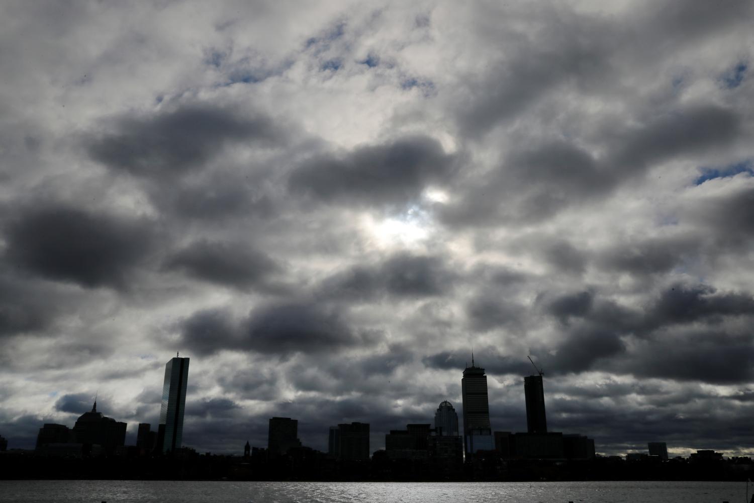 Clouds hang over the skyline on a windy winter day in Boston, Massachusetts, U.S., January 9, 2019.   REUTERS/Brian Snyder - RC142E309090