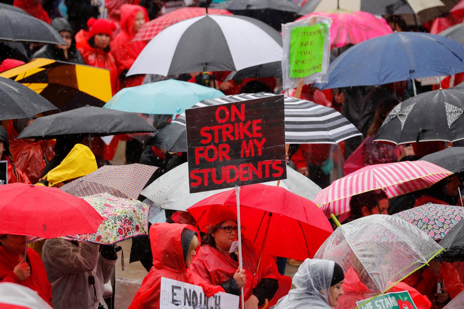 More than 30,000 Los Angeles teachers hold a rally at the City Hall after going on strike, in Los Angeles, California, U.S., January 14, 2019.  REUTERS/Mike Blake - RC19C6709C20