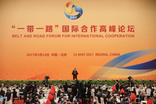 Chinese President Xi Jinping delivers a speech during a welcome banquet for the Belt and Road Forum at the Great Hall of the People in Beijing, China May 14, 2017. REUTERS/Wu Hong/Pool - RC1FDF42A2C0