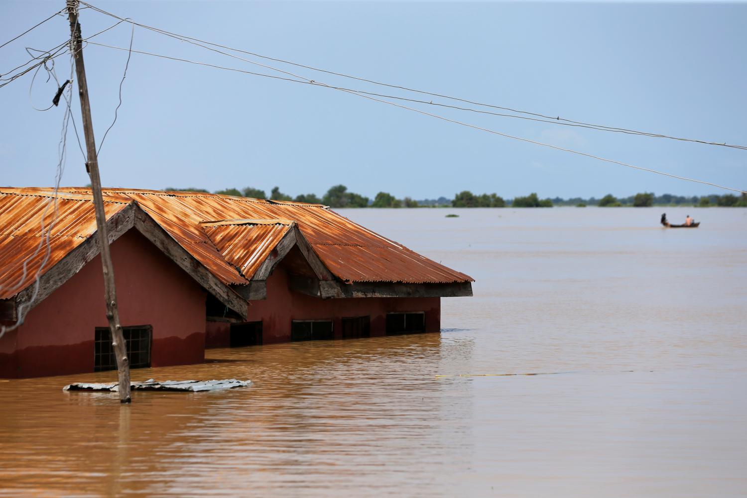 A house partially submerged in flood waters is pictured  in Lokoja city, Kogi State, Nigeria September 17, 2018. REUTERS/Afolabi Sotunde - RC1F06C2B7E0