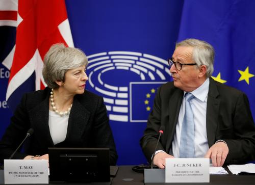 British Prime Minister Theresa May and European Commission President Jean-Claude Juncker look at each other during a news conference in Strasbourg, France March 11, 2019. REUTERS/Vincent Kessler - RC17106DF9E0