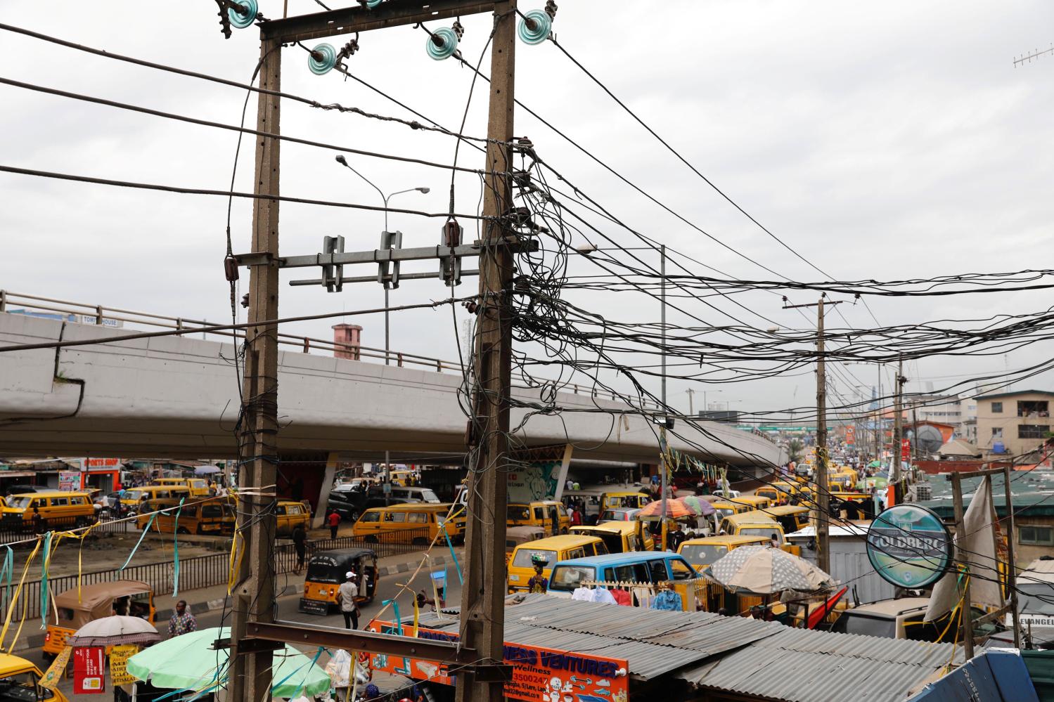 Electric wires are pictured in Ojuelegba district in Nigeria's commercial capital Lagos, Nigeria June 18, 2018. REUTERS/Akintunde Akinleye - RC1A28D557C0