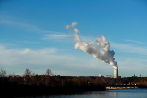 A view of Duke Energy's Marshall Power Plant in Sherrills Ford, North Carolina, U.S. November 29, 2018.  Picture taken November 29, 2018. To match Special Report USA-COAL/POLLUTION. REUTERS/Chris Keane - RC150344BDC0