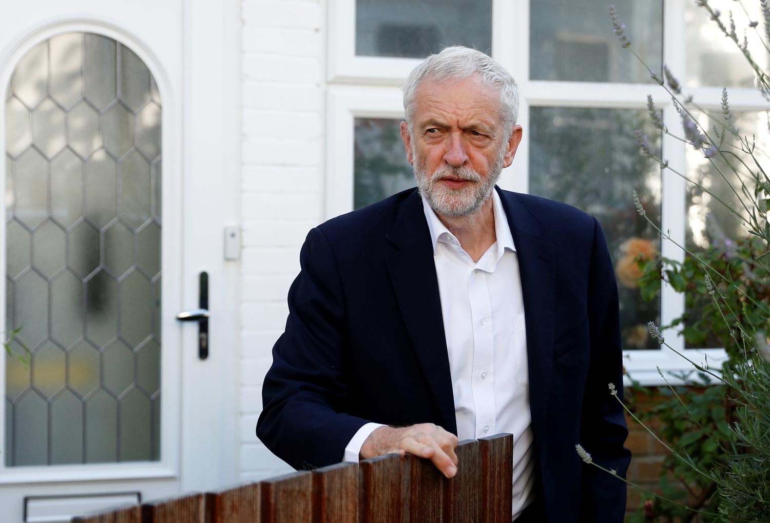 Britain's opposition Labour Party leader Jeremy Corbyn leaves his home in London, Britain July 3, 2019. REUTERS/Peter Nicholls - RC1DF34067A0
