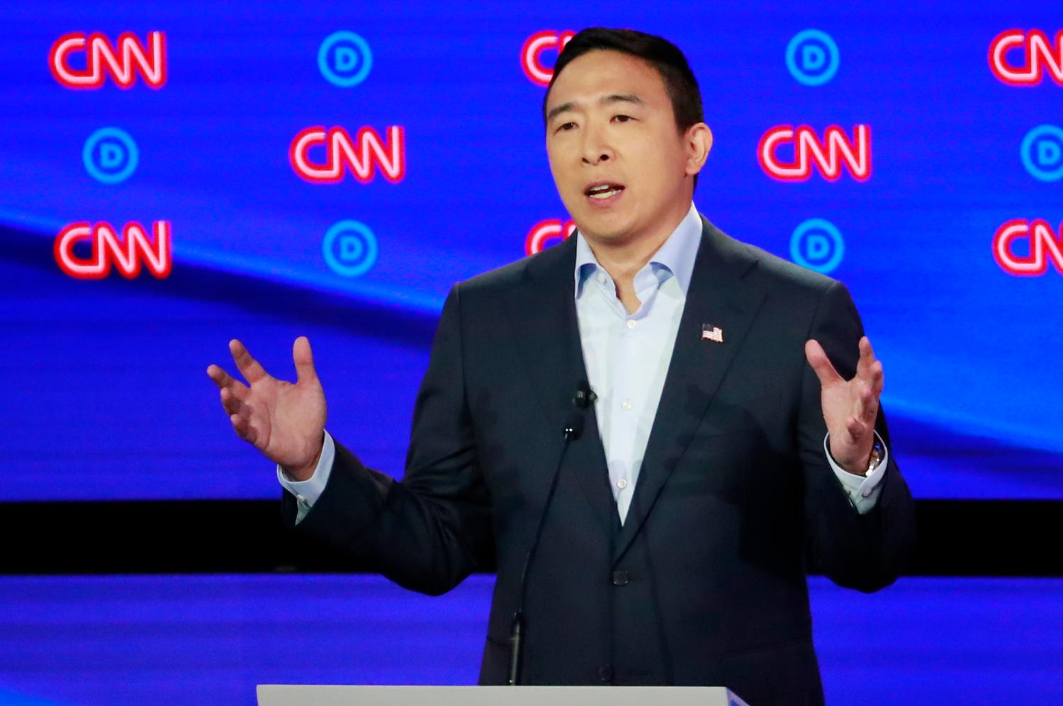 Entrepreneur Andrew Yang speaks on the second night of the second 2020 Democratic U.S. presidential debate in Detroit, Michigan, July 31, 2019. REUTERS/Lucas Jackson - HP1EF81016VM6