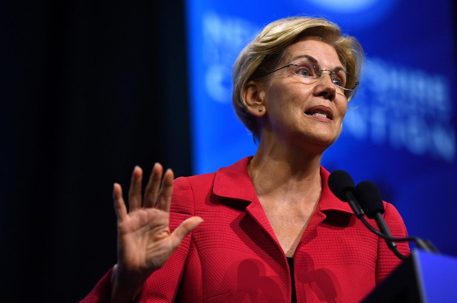 Democratic 2020 U.S. presidential candidate and U.S. Senator Elizabeth Warren (D-MA) speaks at the New Hampshire Democratic Party state convention in Manchester, New Hampshire, U.S. September 7, 2019.      REUTERS/Gretchen Ertl - RC11A0B565F0