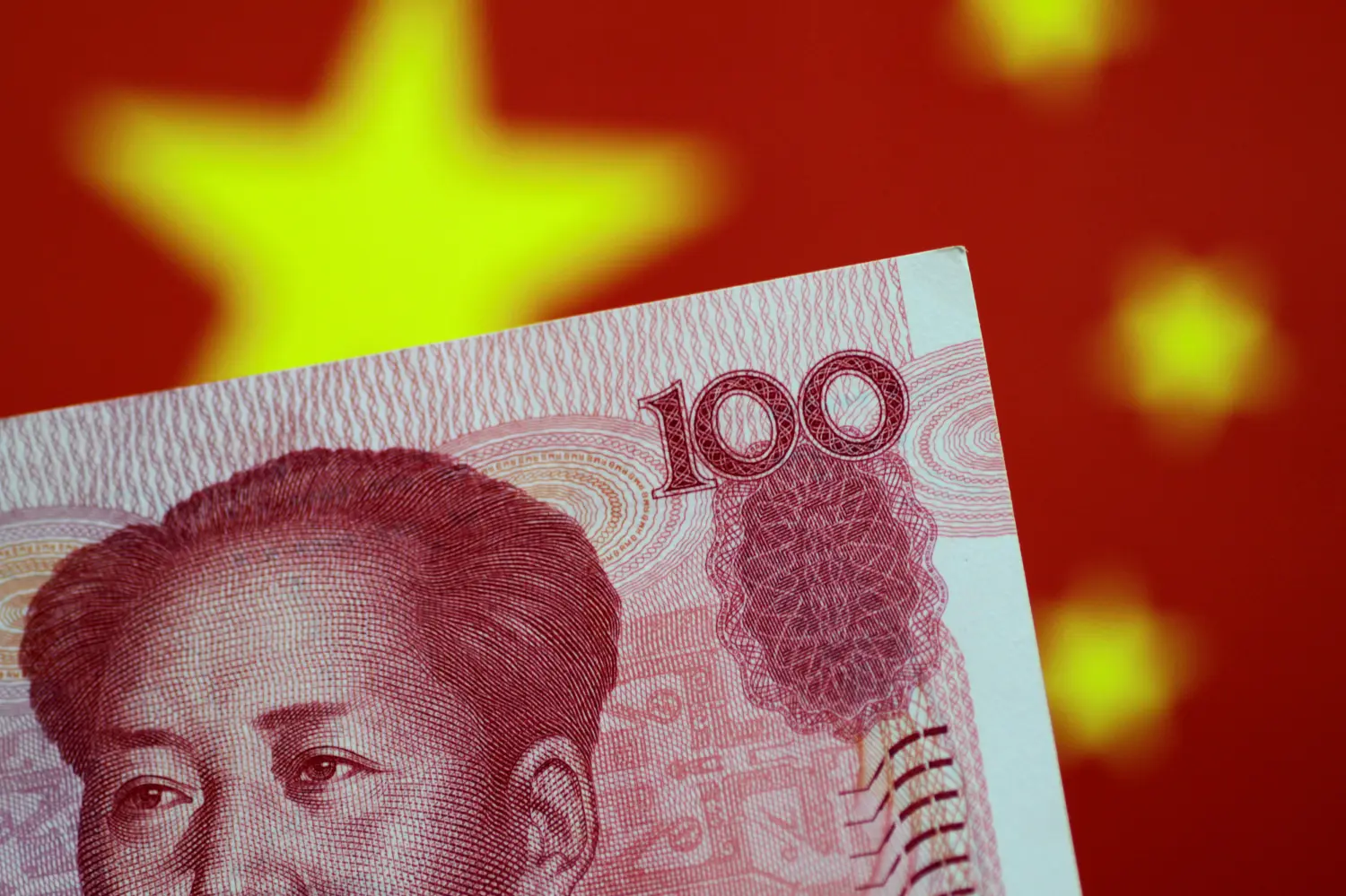A China yuan note is seen in this illustration photo May 31, 2017.     REUTERS/Thomas White/Illustration - RC1328606240