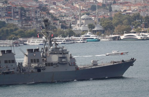 U.S. Navy guided-missile destroyer USS Porter (DDG 78) sails in the Bosphorus, on its way to the Mediterranean Sea, in Istanbul, Turkey, August 16, 2019. REUTERS/Murad Sezer - RC1592967510