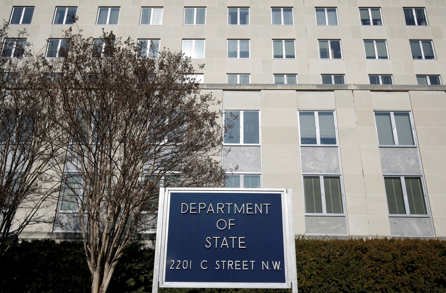 The State Department Building is pictured in Washington, U.S., January 26, 2017. REUTERS/Joshua Roberts - RC17BCC10800