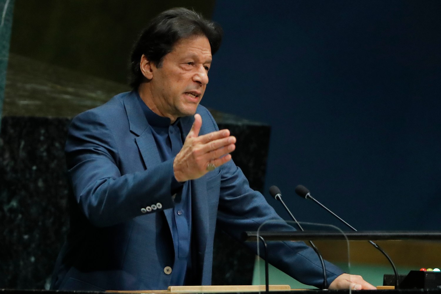 Imran Khan, Prime Minister of Pakistan addresses the 74th session of the United Nations General Assembly at U.N. headquarters in New York, U.S., September 27, 2019. REUTERS/Brendan Mcdermid - HP1EF9R1627O7