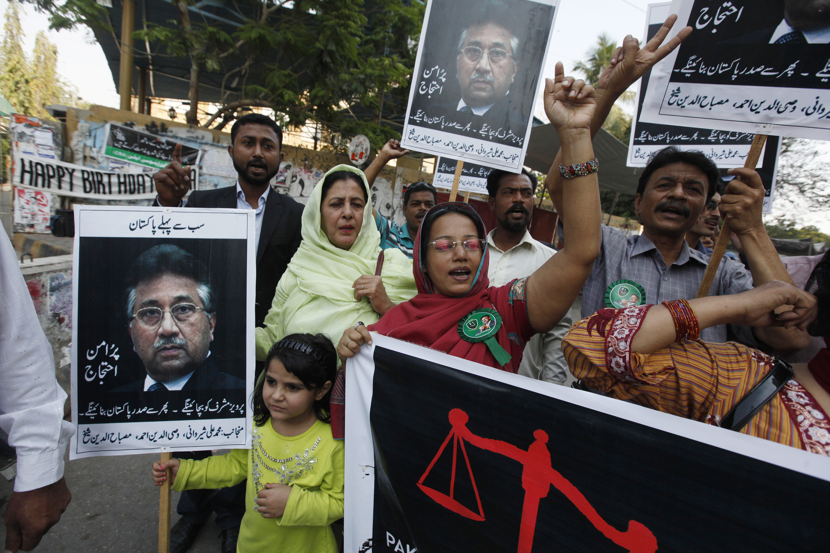 Supporters of former President Pervez Musharraf, head of the All Pakistan Muslim League (APML) political party, chant slogans during a protest demanding a fair trial for him in Karachi March 9, 2014. Musharraf is facing treason charges in a special court in Islamabad. The charges relate to his imposition of a state of emergency in 2007, when he was manoeuvring to extend his rule in the face of growing opposition from the public and the judiciary. REUTERS/Akhtar Soomro  (PAKISTAN - Tags: POLITICS CIVIL UNREST CRIME LAW) - GM1EA391JBG01