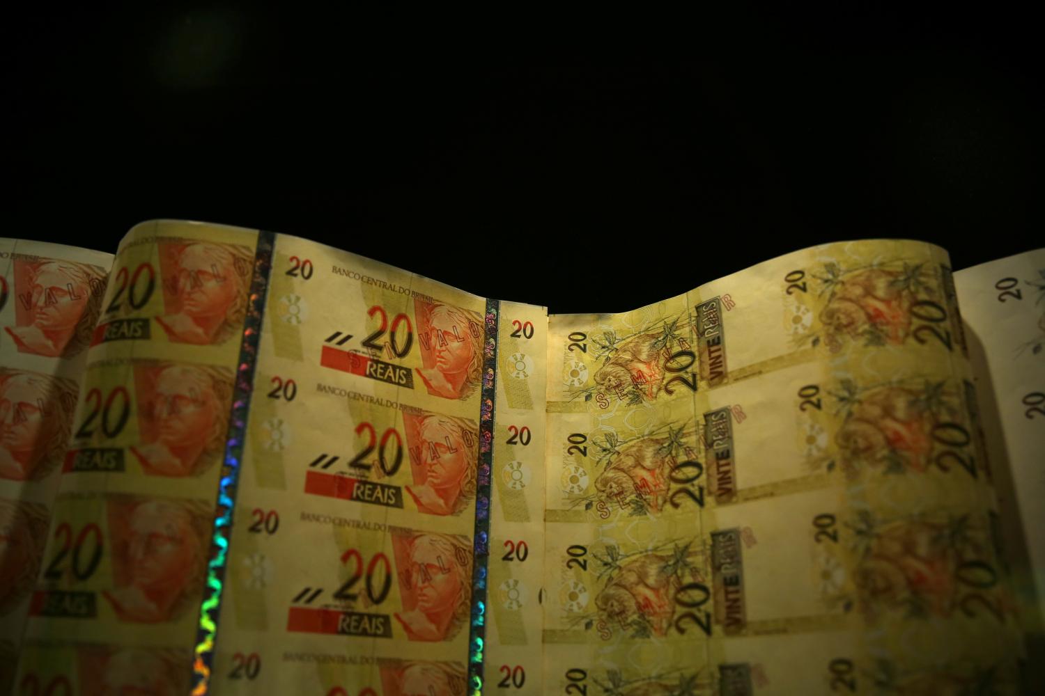 Brazilian real notes are seen at the Bank of Brazil Cultural Center (CCBB) in Rio de Janeiro, Brazil November 17, 2017. REUTERS/Pilar Olivares