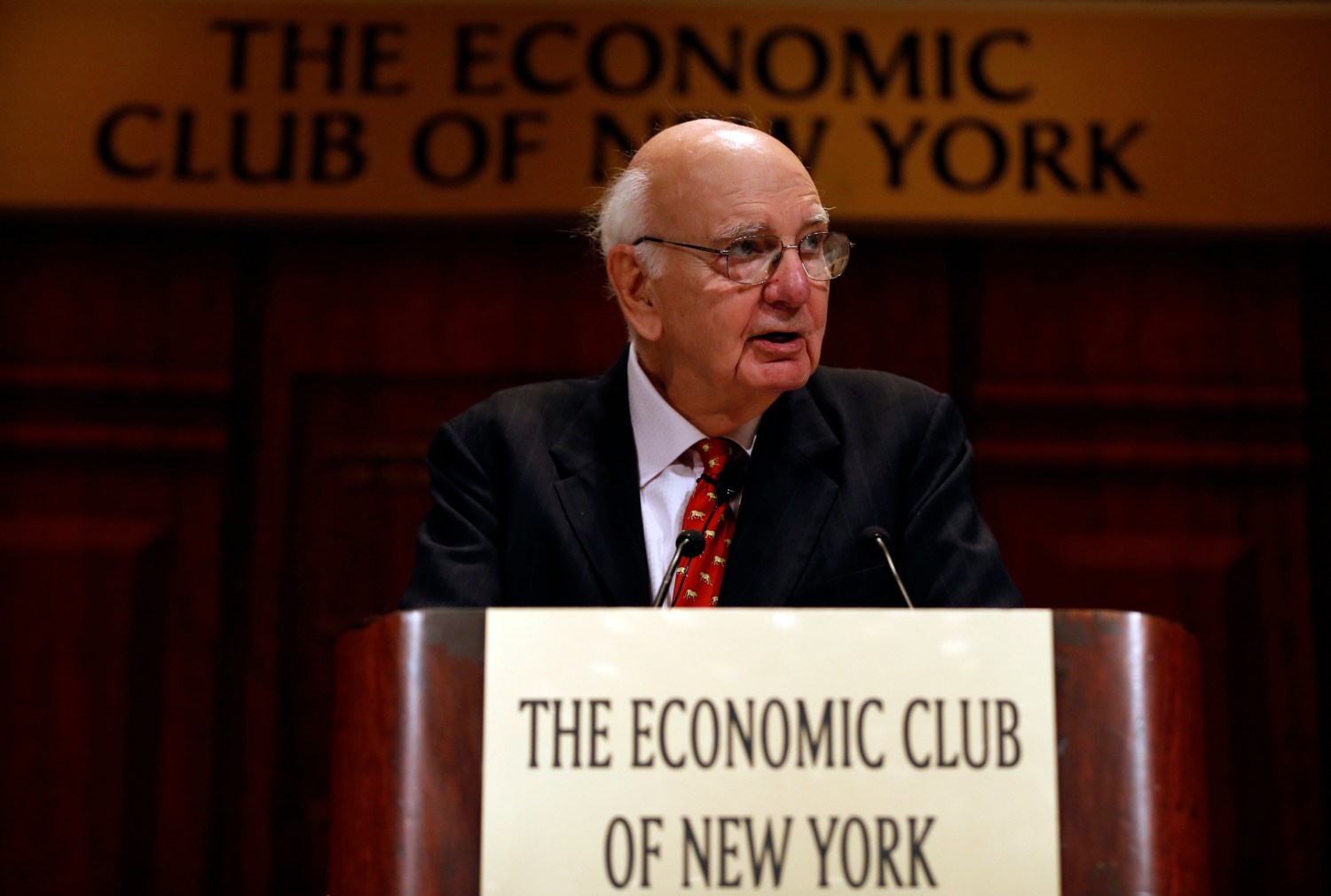 Former Chairman of the U.S. Federal Reserve Paul Volcker addresses the Economic Club of New York May 29, 2013. REUTERS/Mike Segar (UNITED STATES - Tags: BUSINESS)