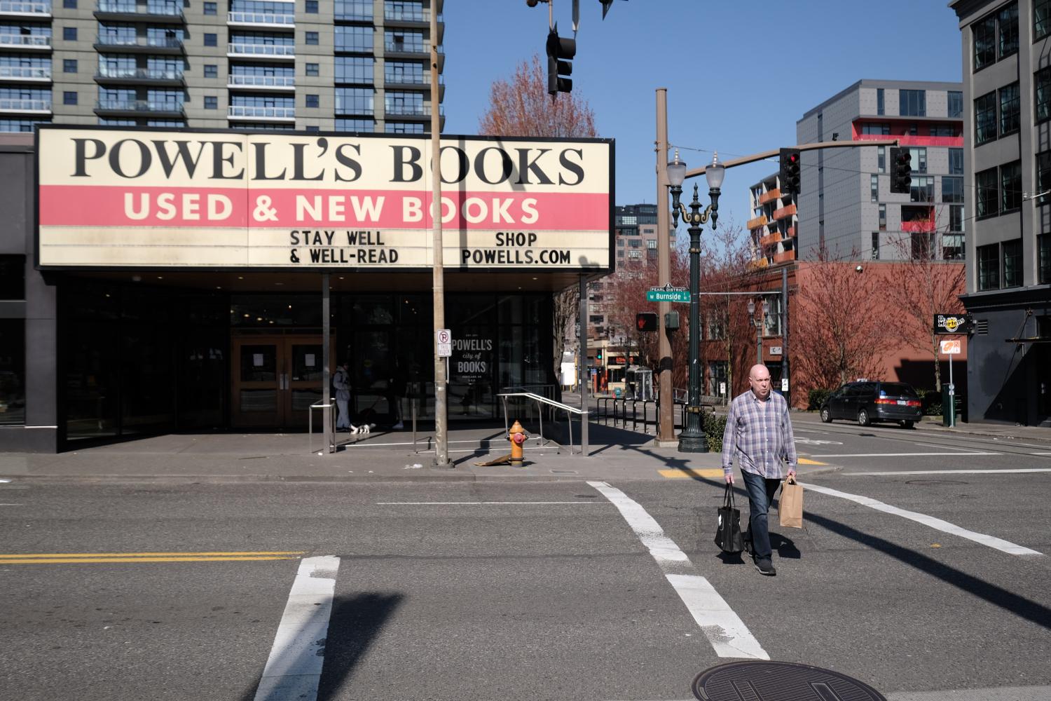 Quieter than usual scenes pictured in downtown Portland, Ore., on March 19, 2020, the first day of spring. Throughout the state gatherings are now limited to no more than 25 people for at least four weeks and bars and restaurants will be providing takeout services only as social distancing measures aim to slow the spread of the novel coronavirus (COVID-19) and flatten the curve. (Photo by Alex Milan Tracy/Sipa USA)No Use UK. No Use Germany.