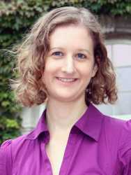 Heidi Tworek headshot