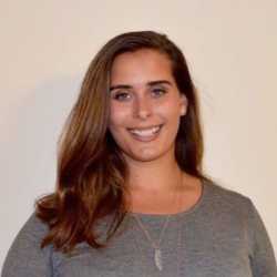 headshot Cayli Baker