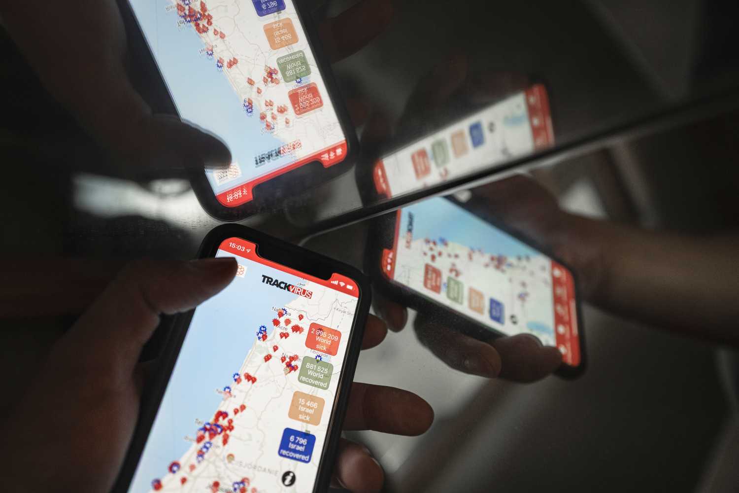 To combat the spread of the coronavirus pandemic, covid-19, the Trackvirus application has been developed in Israel to consult in real time the routes taken by infected people. Monday April 27, 2020.Pour lutter contre la propagation de la pandemie du coronavirus, covid-19, l application Trackvirus a ete develope en israel pour consulter en temps reel les itineraires emprunte par les personnes infectees. Lundi 27 Avril 2020.NO USE FRANCE