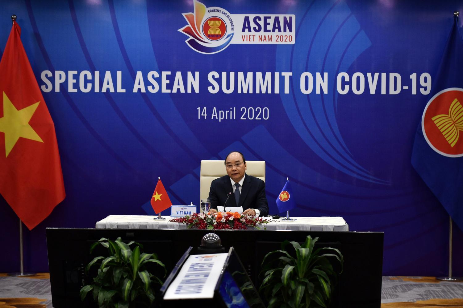 Vietnam's Prime Minister Nguyen Xuan Phuc addresses a special video conference with leaders of the Association of Southeast Asian Nations (ASEAN) on the coronavirus disease (COVID-19), in Hanoi April 14, 2020.   Manan Vatsyayana/Pool via REUTERS