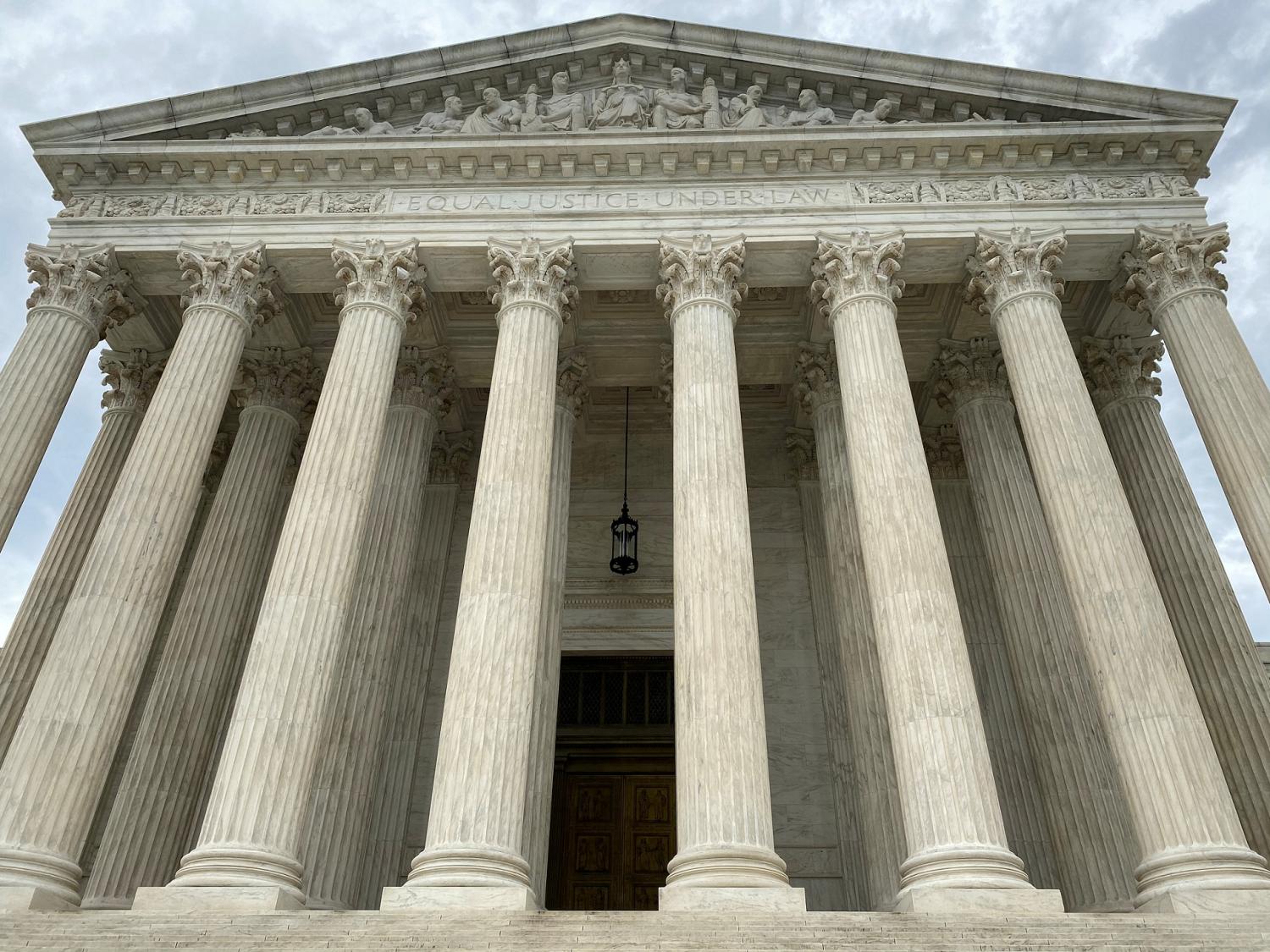 FILE PHOTO: A general view of the United States Supreme Court in Washington, U.S., May 3, 2020. REUTERS/Will Dunham/File Photo