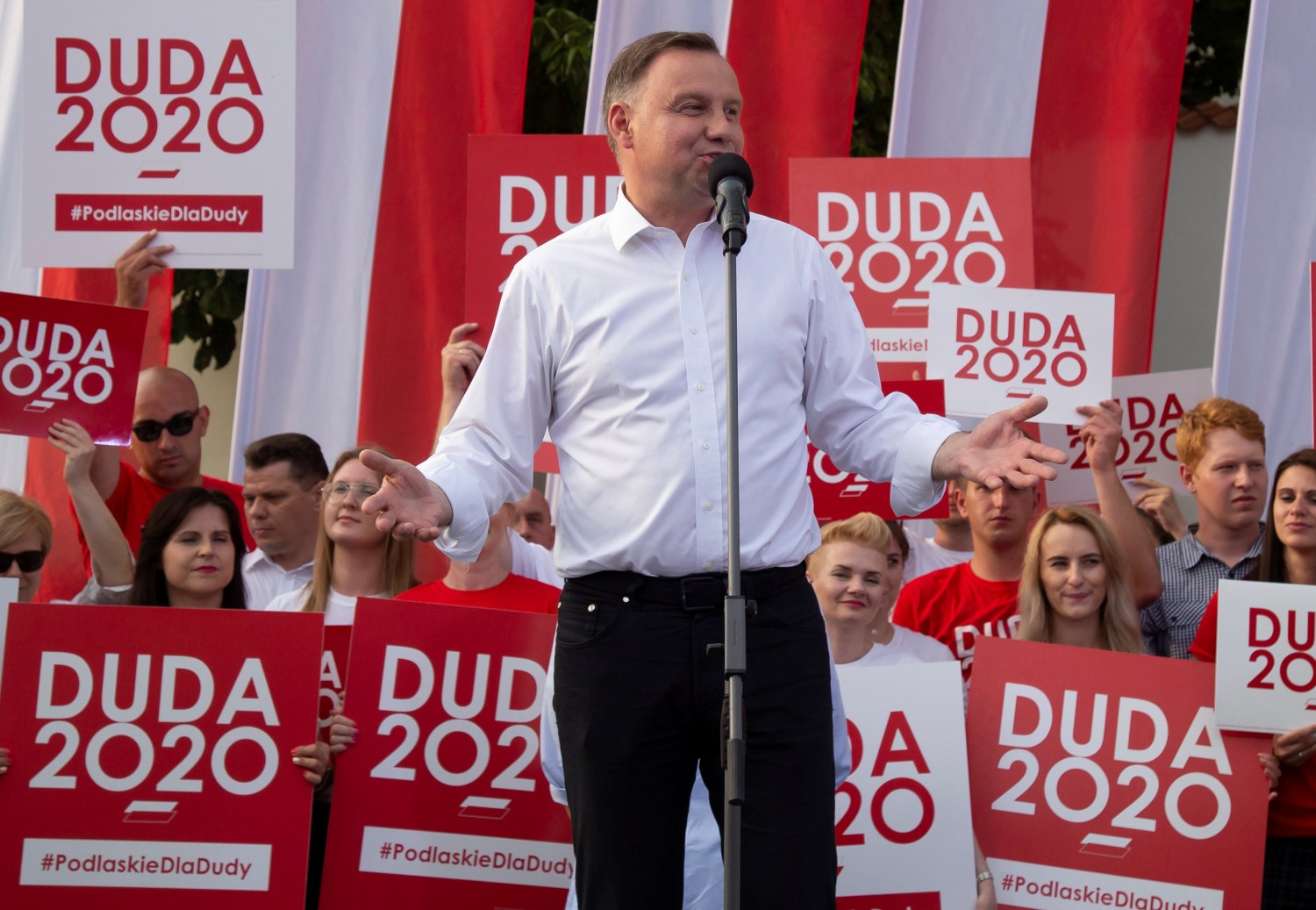 Polish President Andrzej Duda attends election rally in Bialystok, Poland June 20, 2020. Agnieszka Sadowska/Agencja Gazeta via REUTERS ATTENTION EDITORS - THIS IMAGE WAS PROVIDED BY A THIRD PARTY. POLAND OUT. NO COMMERCIAL OR EDITORIAL SALES IN POLAND