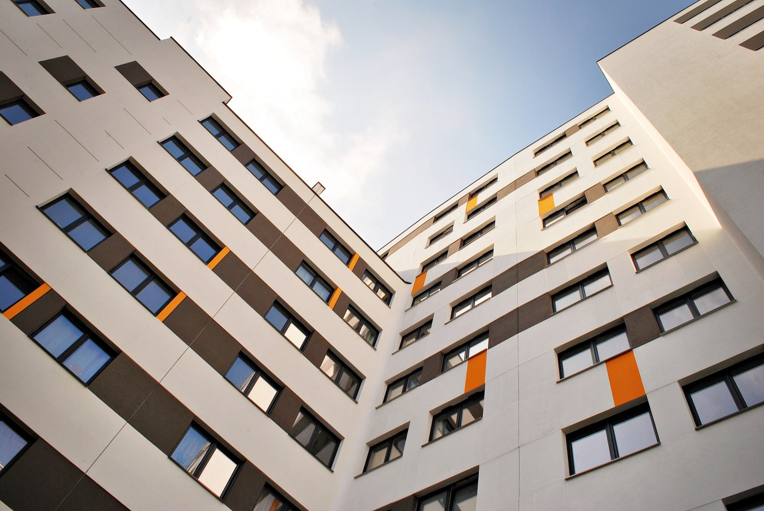 Apartments Near Pleasant Valley