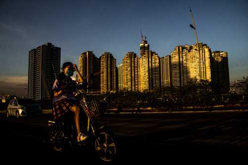 VIETNAM - HO-CHI-MINH THE BOULIMICPortrait of the metropolis Ho Chi Minh City which is experiencing an exponential economic boom.VIETNAM - HO-CHI-MINH LA BOULIMIQUEPortrait de la métropole Ho-Chi-Minh Ville qui vit un boom économique exponentiel.NO USE FRANCE