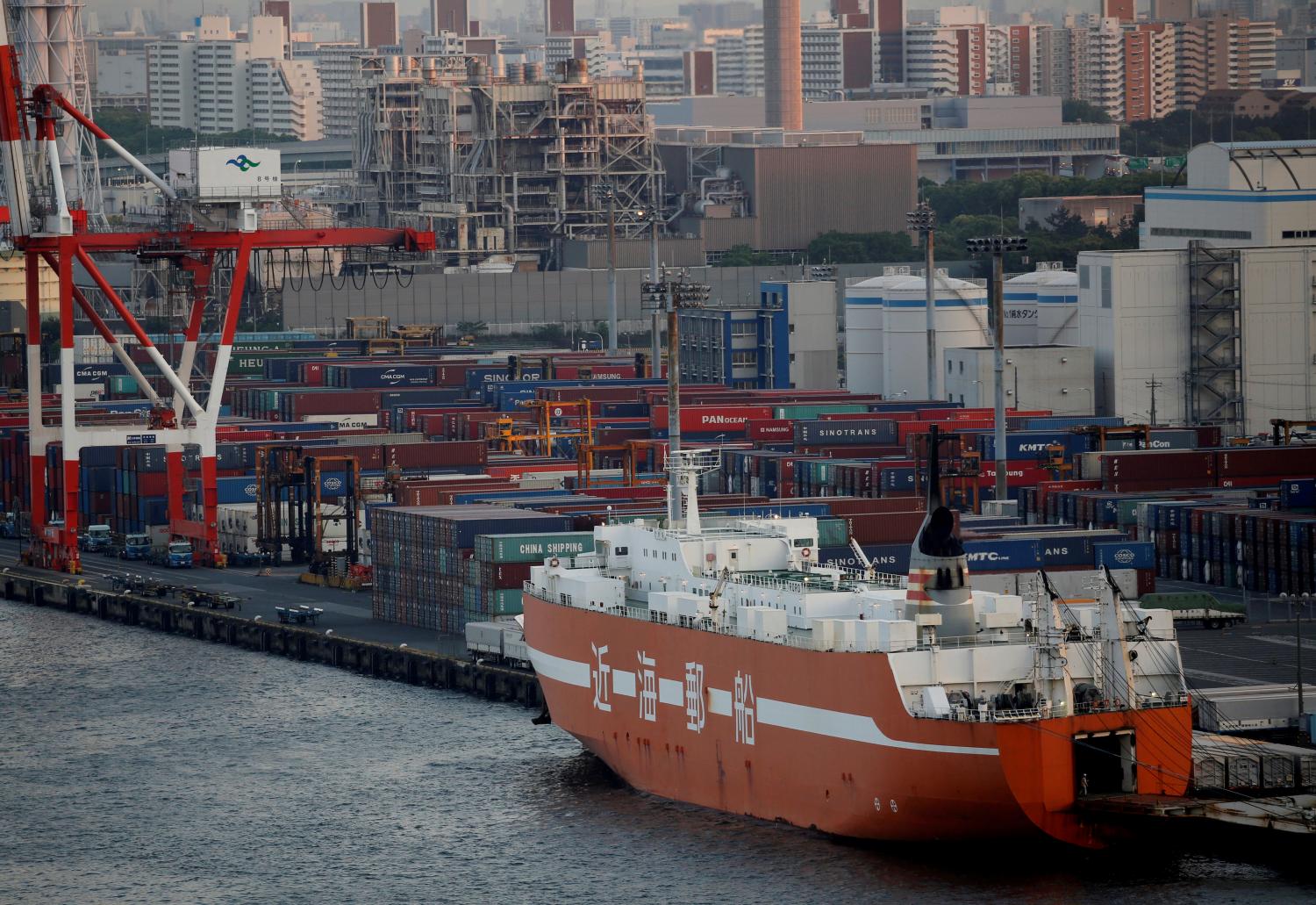 FILE PHOTO: An industrial port is pictured in Tokyo, Japan, May 23, 2019.   REUTERS/Kim Kyung-Hoon