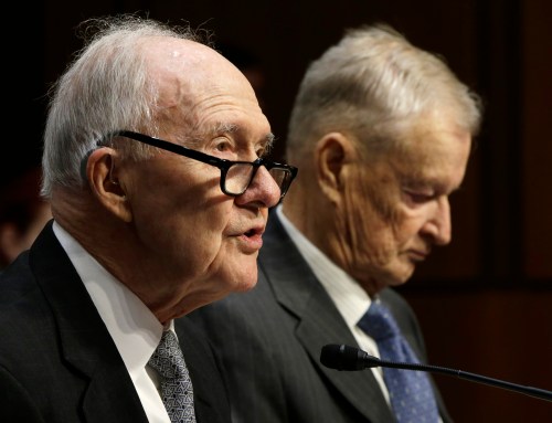 Former U.S. National Security Advisors Brent Scowcroft (L) and Zbigniew Brzezinski (R) appear before the Senate Armed Services Committee in Washington January 21, 2015.  REUTERS/Gary Cameron   (UNITED STATES - Tags: POLITICS MILITARY)