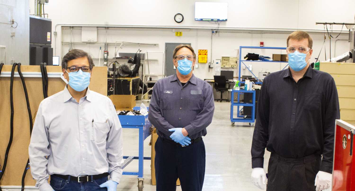 Ford_workers_masked.