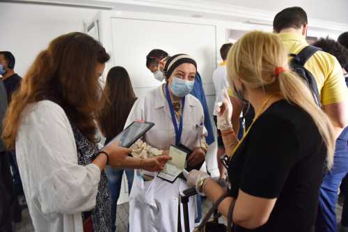 L aeroport international de Tunis-Carthage dans la capitale tunisienne le 27 juin 2020, alors que le pays nord-africain rouvre ses frontieres terrestres, maritimes et aeriennes apres une fermeture de quatre mois en raison de la pandemie de coronavirus COVID-19.