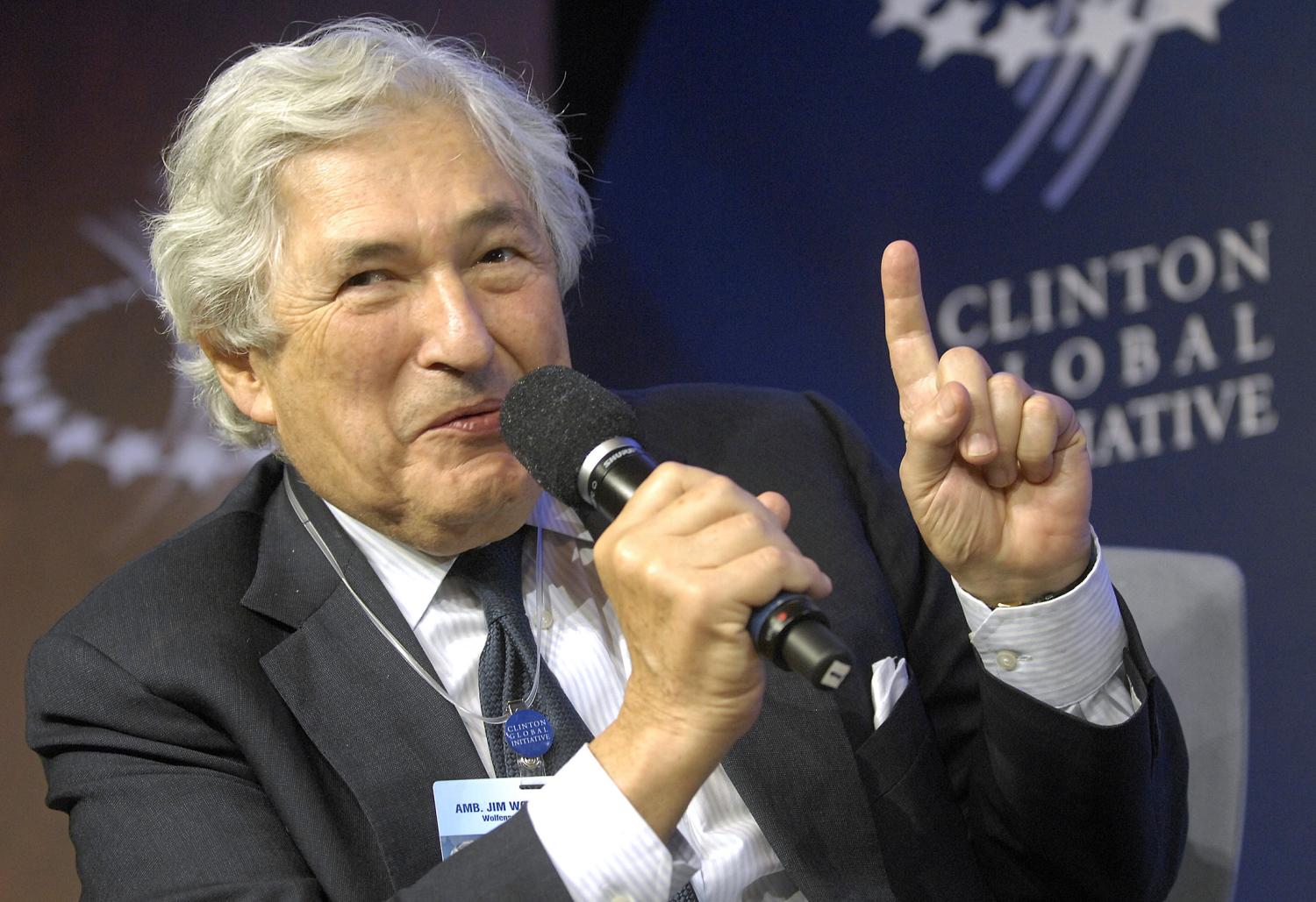 FILE PHOTO: Former head of the World Bank James Wolfensohn participates in a panel discussion about Poverty Alleviation at the Clinton Global Initiative in New York September 21, 2006.  REUTERS/Chip East