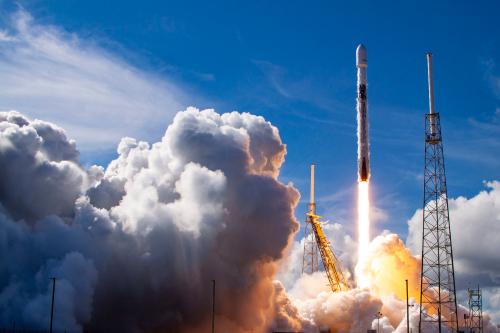 Florida, United States.- On Sunday, December 13, at 12:30 pm EST, Falcon 9 launched the Space Launch Complex 40 (SLC-40) SXM-7 mission at the Cape Canaveral Space Force Station, Florida, SpaceX's 25th mission in 2020. The satellite, weighing about seven tons, belongs to the US radio station Sirius-XM, which broadcasts music and entertainment programs.