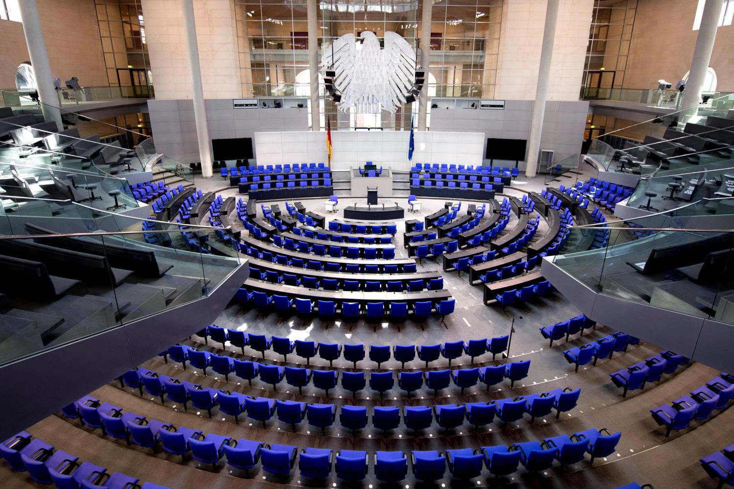 Bundestag DEU, Deutschland, Germany, Berlin, 24.04.2020 Uebersicht vom leeren Plenarsaal Deutscher Bundestag waehrend einer Sitzungspause in Berlin, Deutschland. Overview of the empty German parliament Deutscher Bundestag in Berlin on April 24, 2020, Germany.No Use Switzerland. No Use Germany. No Use Japan. No Use Austria