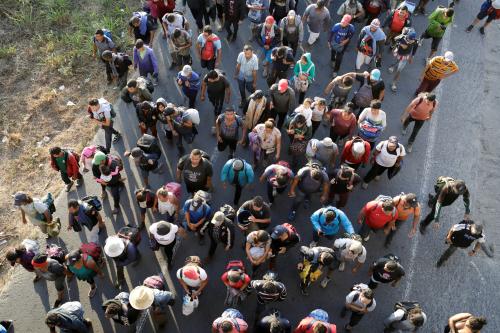 Migrants, mainly from Central America and marching in a caravan, walk on a road on the outskirts of Ciudad Hidalgo, Chiapas, Mexico January 23, 2020. REUTERS/Andres Martinez Casares     TPX IMAGES OF THE DAY