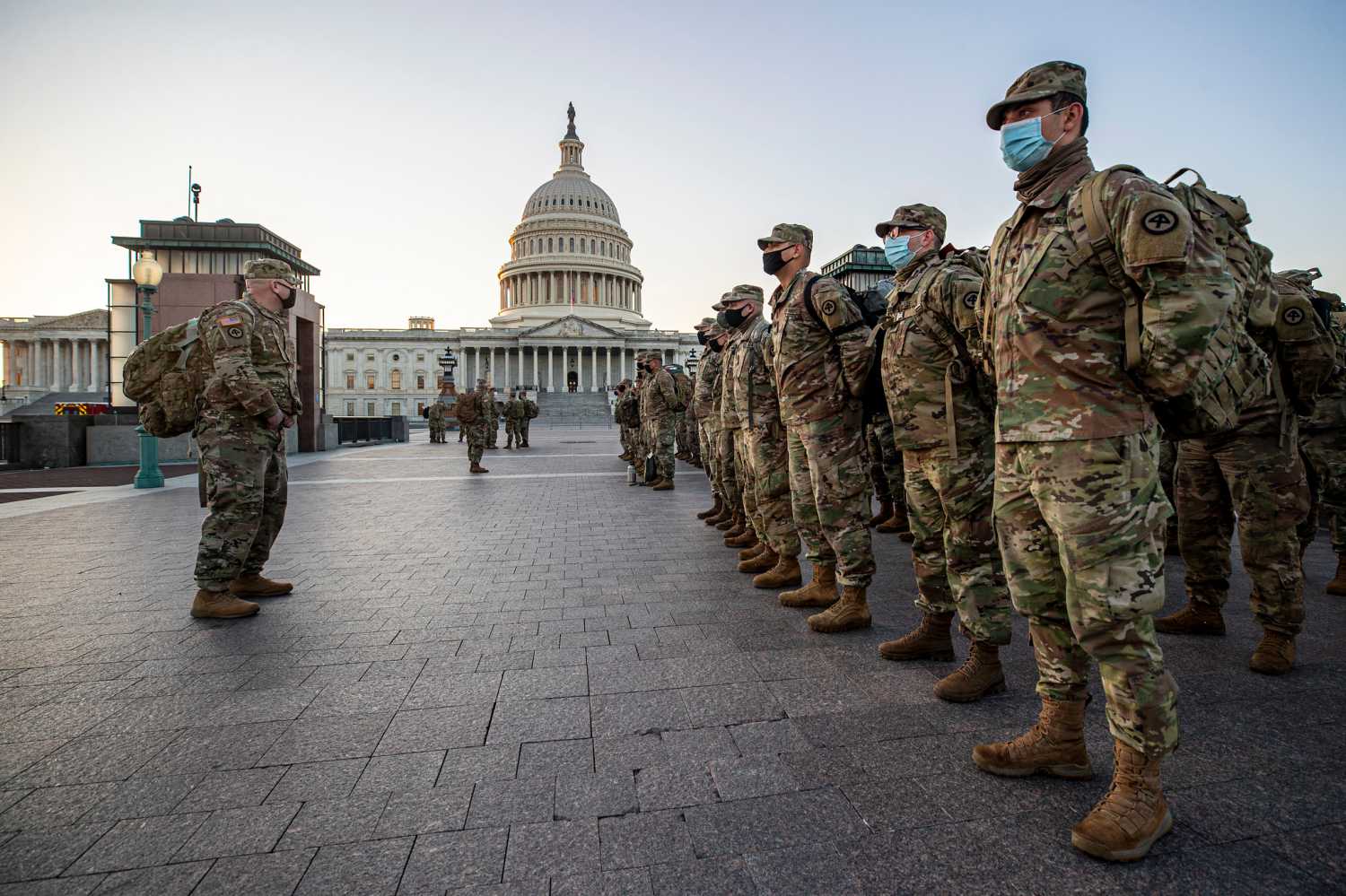 Washington DC, United States.- In the photo taken on January 14, 2020, local and federal security officials near the Capitol in Washington, D.C. Is expect about 20,000 National Guard members to be involved for President-elect Joe Biden's inauguration next week. "I think you can expect to see somewhere upwards of beyond 20,000 members of the National Guard that will be here in the footprint of the District of Columbia," Washington Metropolitan Police Chief Robert Contee said on Wednesday.
