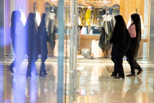Women shop at Kourosh mall in western Tehran, Iran June 22, 2019. Picture taken June 22, 2019.  Nazanin Tabatabaee/Wana News agency/via REUTERS. ATTENTION EDITORS - THIS PICTURE WAS PROVIDED BY A THIRD PARTY