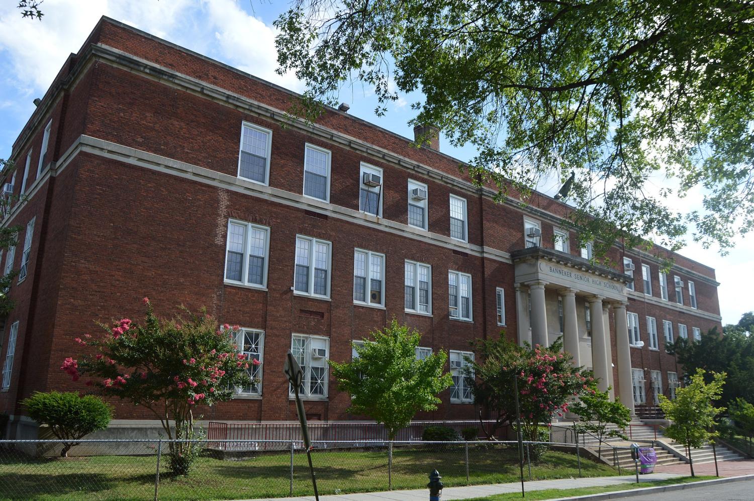 Benjamin Banneker Senior High School (Nyttend, Wikimedia Commons)