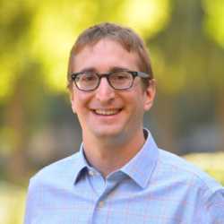 Jacob Goldin headshot