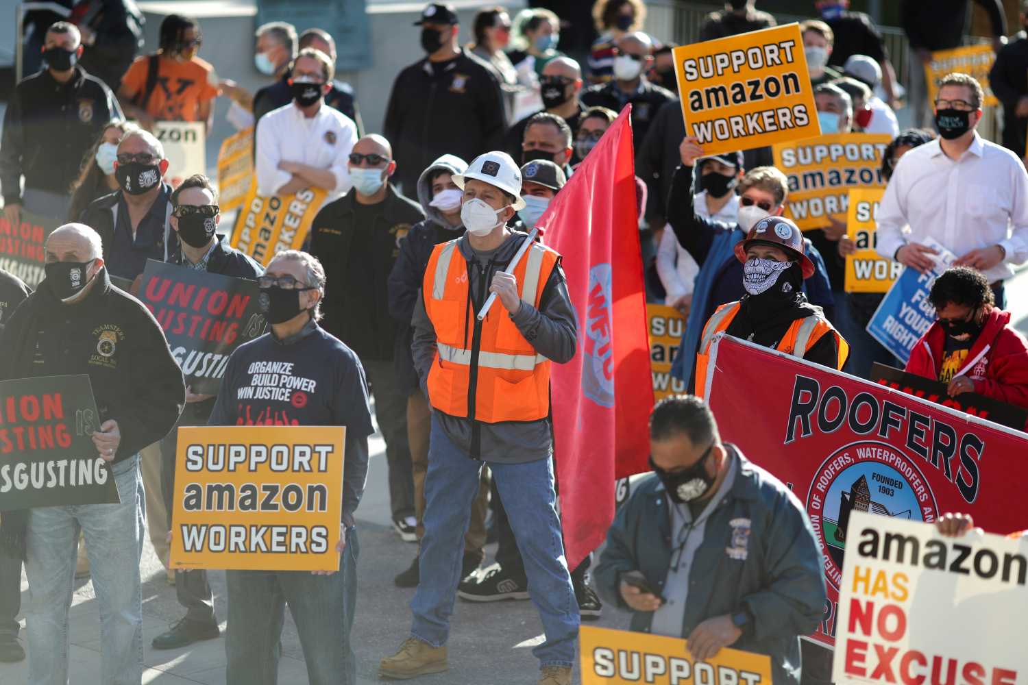 People protest in support of the unionizing efforts of the Alabama Amazon workers, in Los Angeles, California, U.S., March 22, 2021. REUTERS/Lucy Nicholson