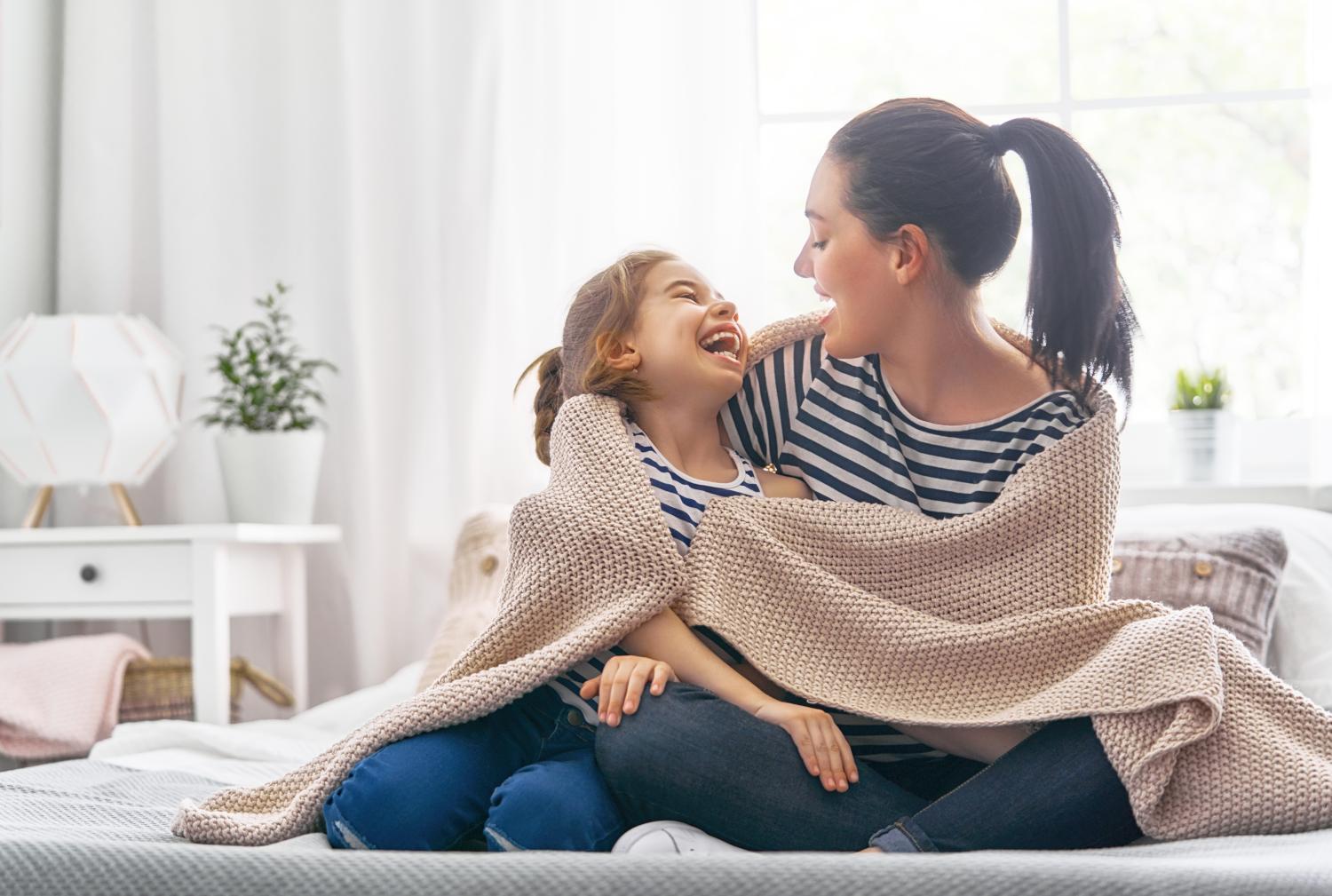 mom and daughter